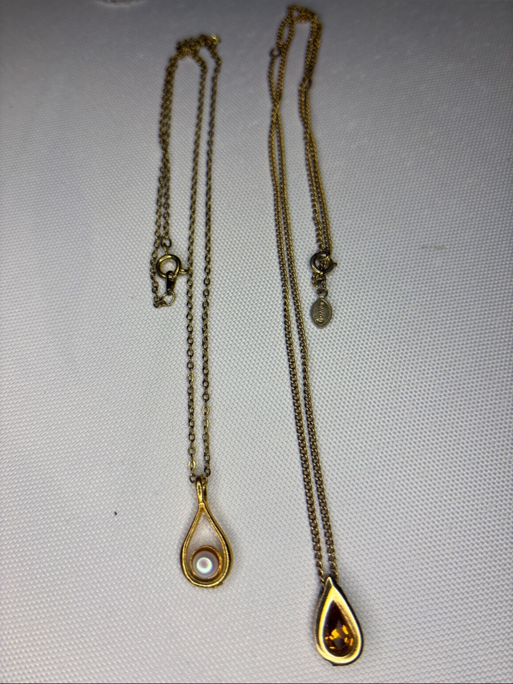 Gold Teardrop Pearl and orange Avon Pendant Necklace Set